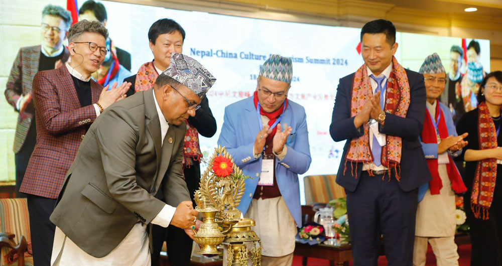 पर्यटन क्षेत्रको विकासका लागि निजी क्षेत्र अघि सर्नुको विकल्प छैनः मन्त्री पाण्डे