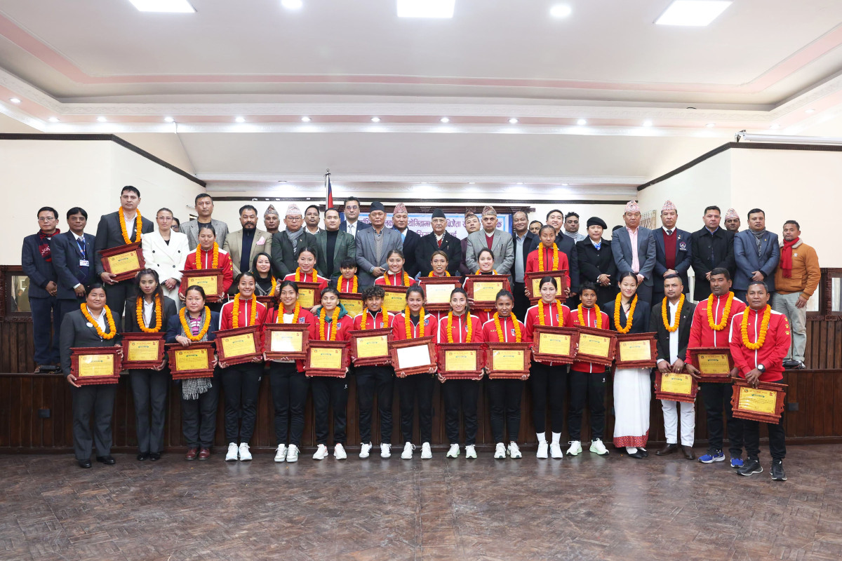 अन्तर्राष्ट्रिय प्रतिस्पर्धाका पदक विजेता खेलाडी प्रधानमन्त्रीबाट पुरस्कृत