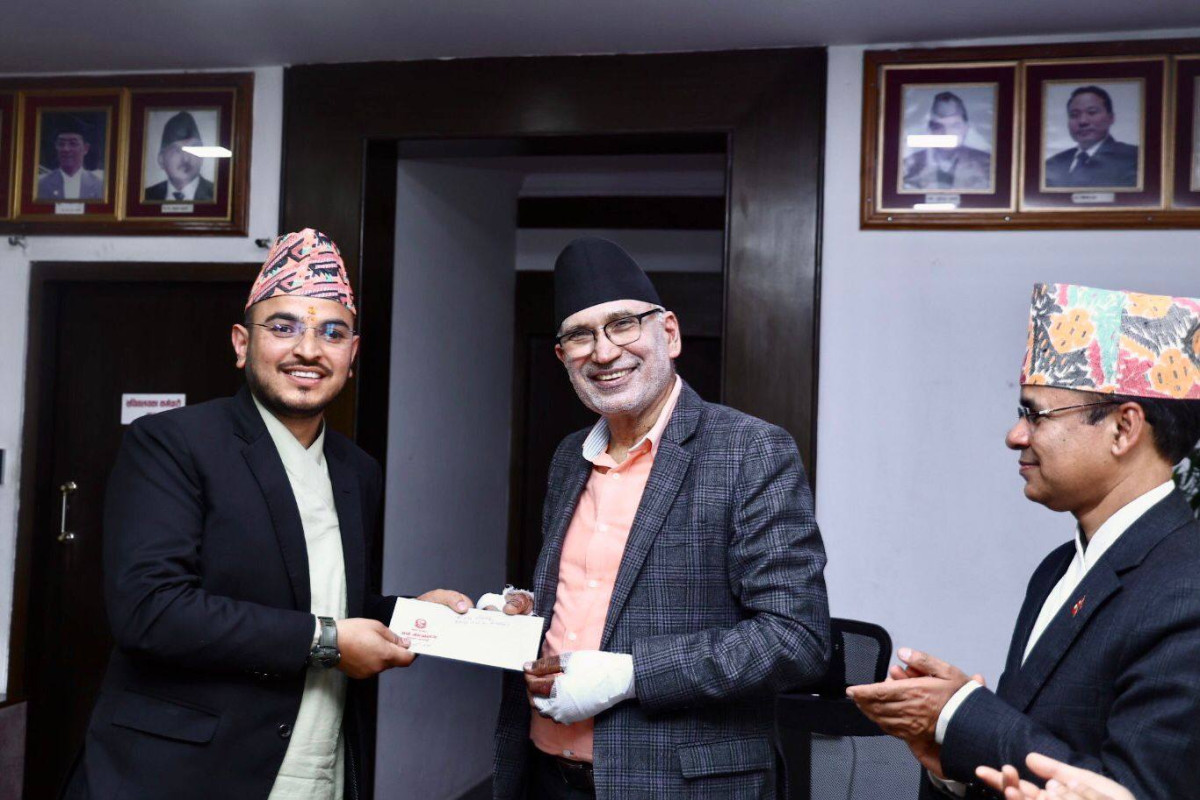 बीमा प्राधिकरणका अध्यक्ष ओझा अख्तियारको दोहोरो अनुसन्धानमा