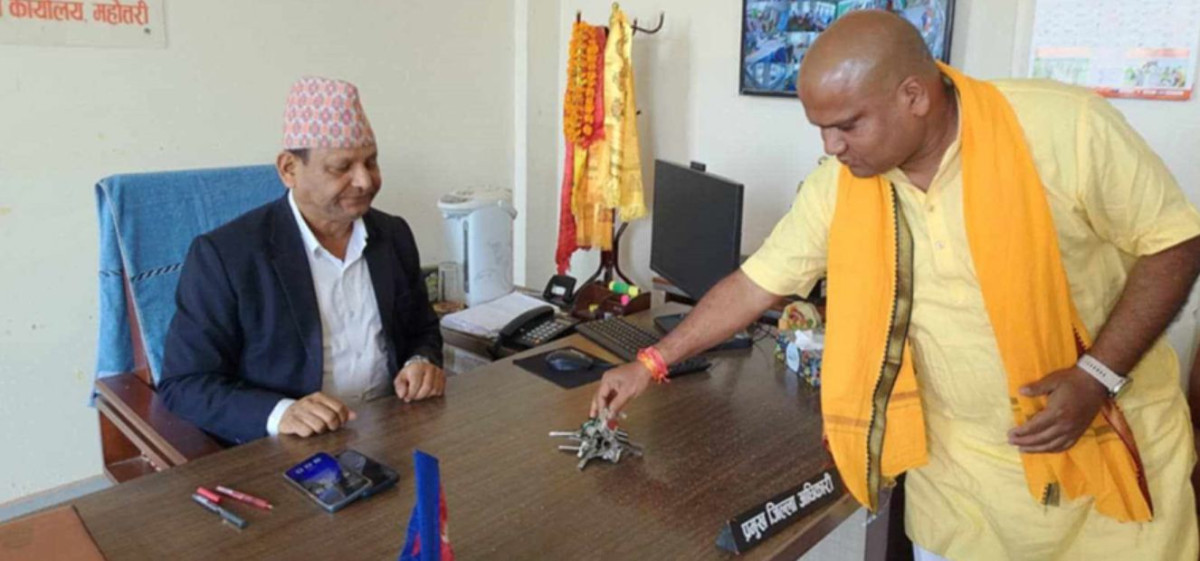 प्रमुख प्रशासकीय अधिकृतविहीन भंगहा नगरपालिका, मेयरले सीडीओलाई बुझाए साँचो