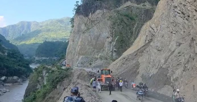 मुग्लिन–नारायणगढ सडकखण्डमा राति ९ बजेपछि सवारी आवागमन रोकिँदै