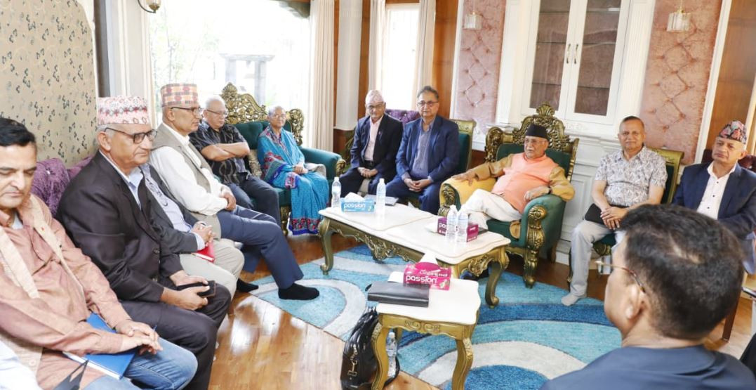संसद् विघटनविरुद्ध अदालत जाने तयारीमा एमाले, विघटित संसदीय दलको बैठक आज