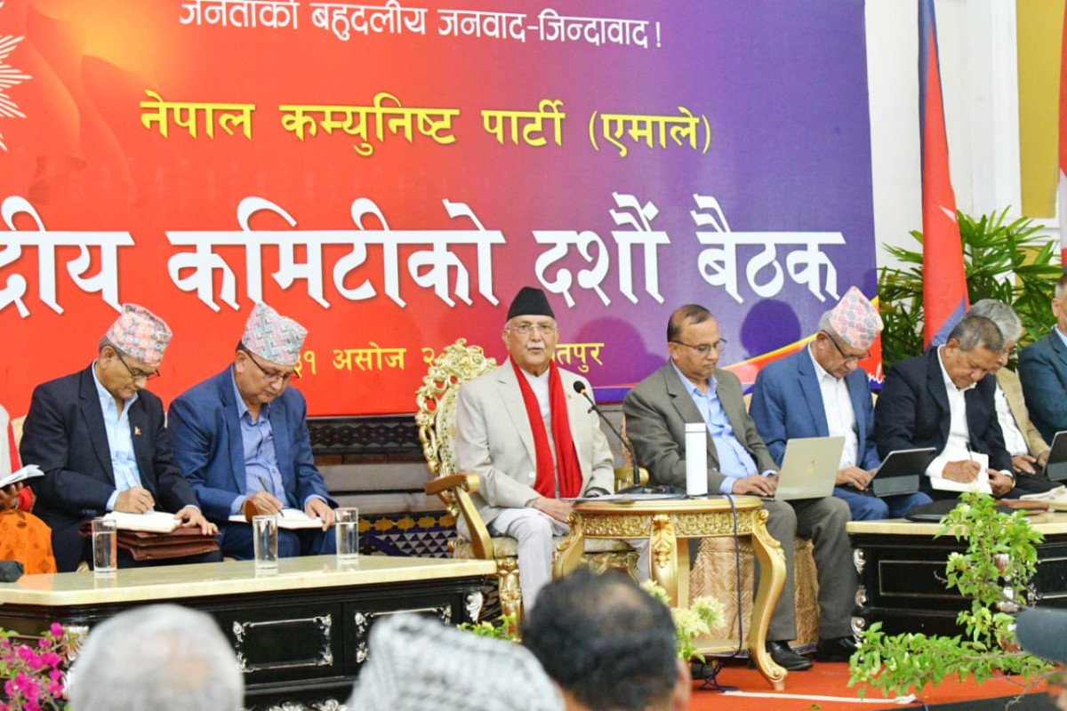 देश प्रतिक्रान्तितर्फ धकेलिँदै, एमाले राम्रो काम गरेको कारण निशानामा : ओली