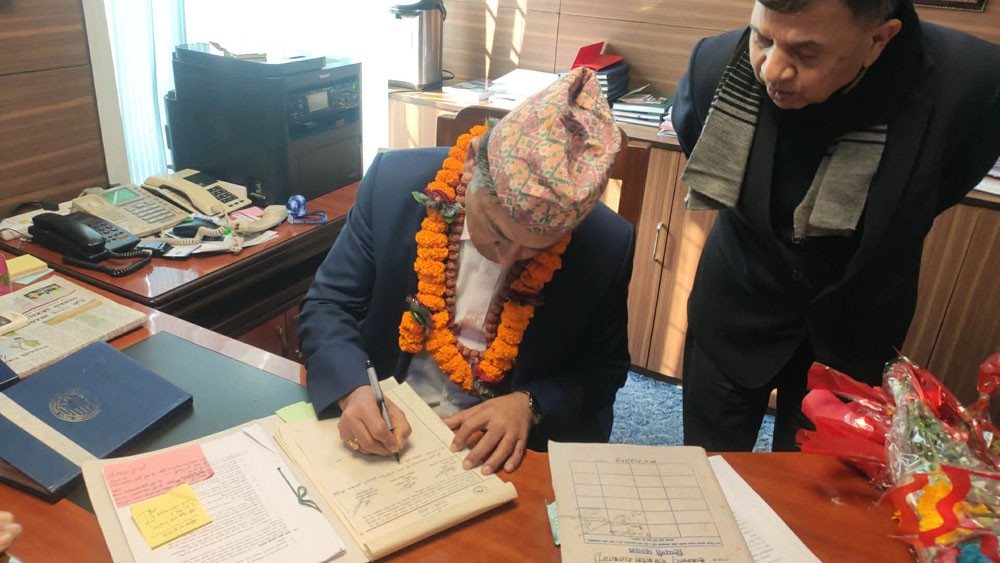 सर्वाेच्चको फैसलापछि हितेन्द्रदेव शाक्यले गरे प्राधिकरणमा पदवहाली