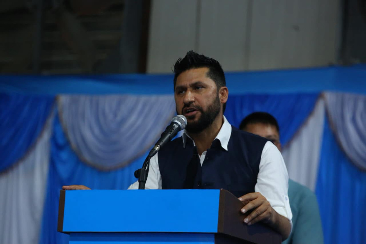 रास्वपा महाधिवेशन: भुइँतहका प्रतिनिधिको मर्म बुझ्दै शुल्क मिनाहा, गुटबन्दी अन्त्य गर्न सभापतिको भावुक अपिल
